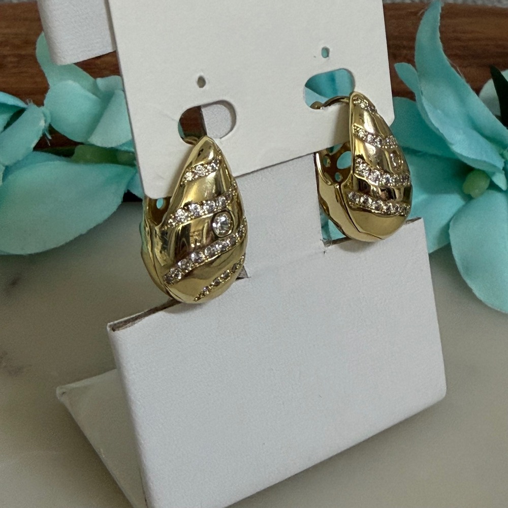 14K Gold Plated XP Teardrop Huggie Hoop Earrings Swirl Filigree Back